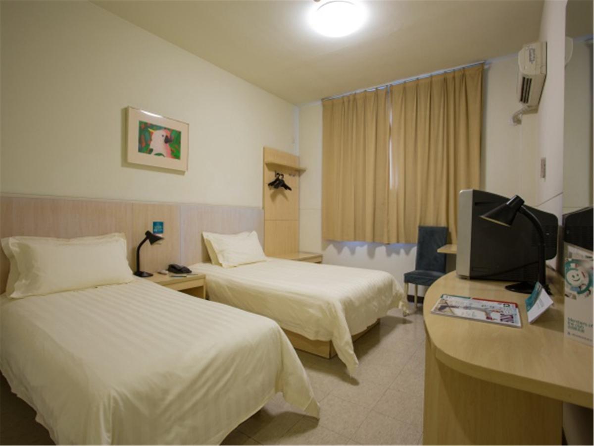 Magnolia Business Hotel Xining Railway Station Grand Cross Mojia Street ภายนอก รูปภาพ