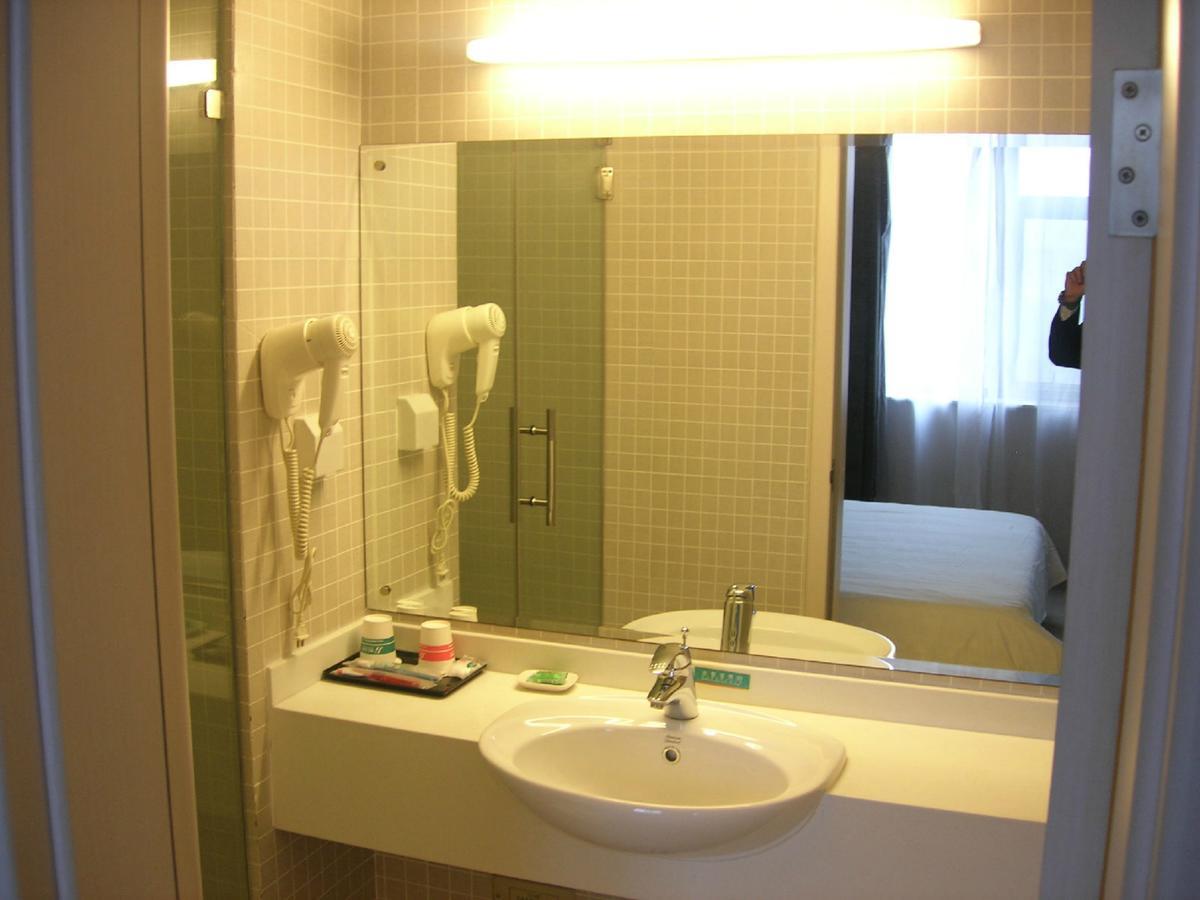 Magnolia Business Hotel Xining Railway Station Grand Cross Mojia Street ภายนอก รูปภาพ