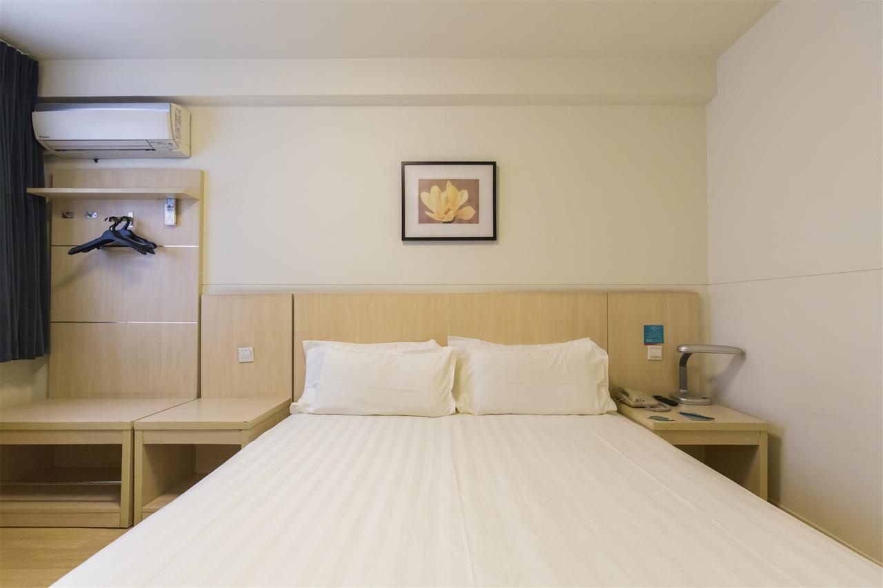 Magnolia Business Hotel Xining Railway Station Grand Cross Mojia Street ภายนอก รูปภาพ