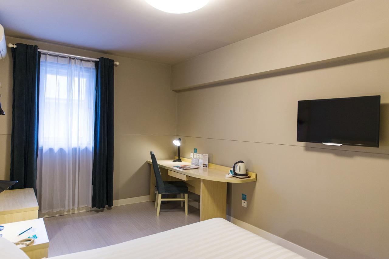 Magnolia Business Hotel Xining Railway Station Grand Cross Mojia Street ภายนอก รูปภาพ