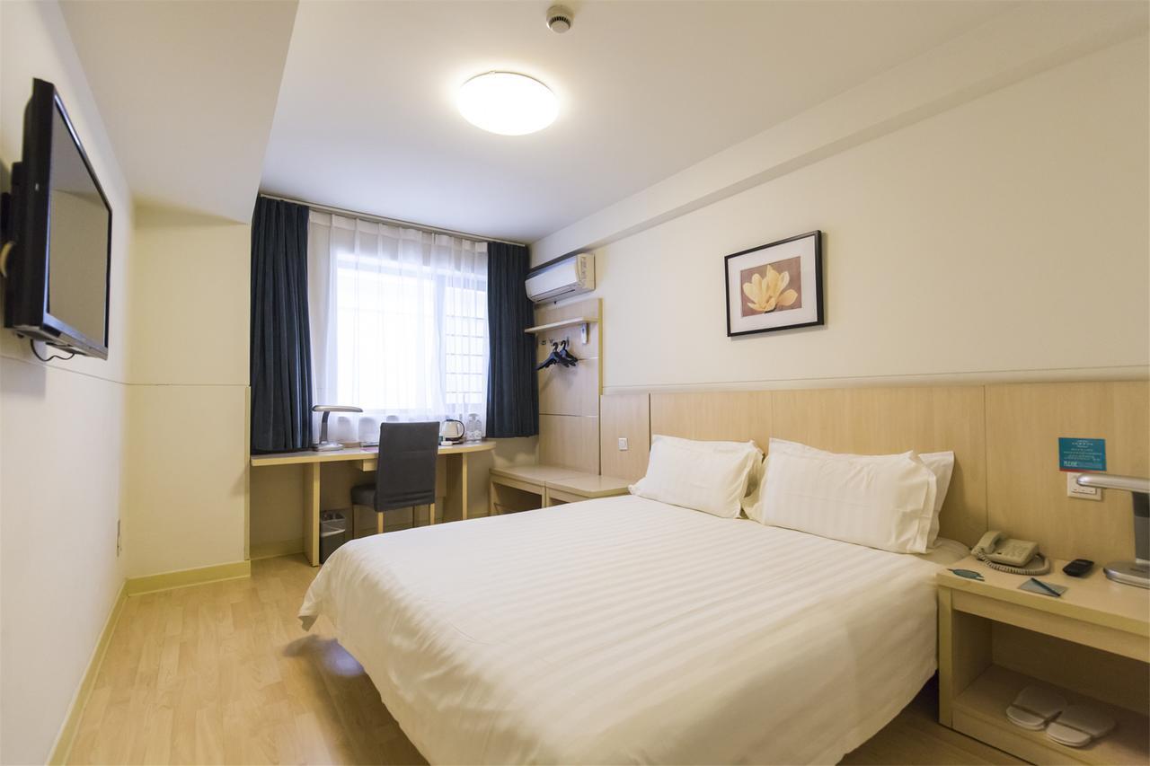 Magnolia Business Hotel Xining Railway Station Grand Cross Mojia Street ภายนอก รูปภาพ