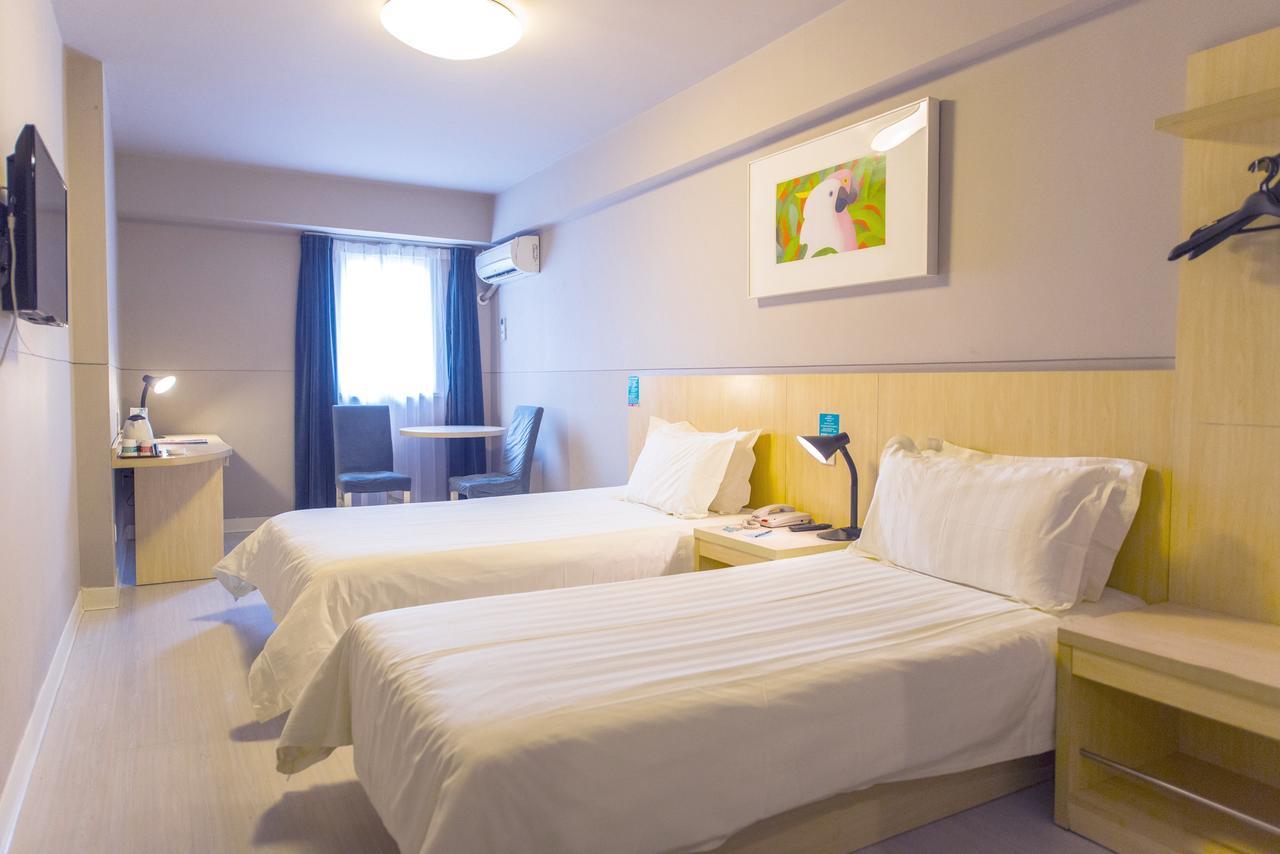 Magnolia Business Hotel Xining Railway Station Grand Cross Mojia Street ภายนอก รูปภาพ